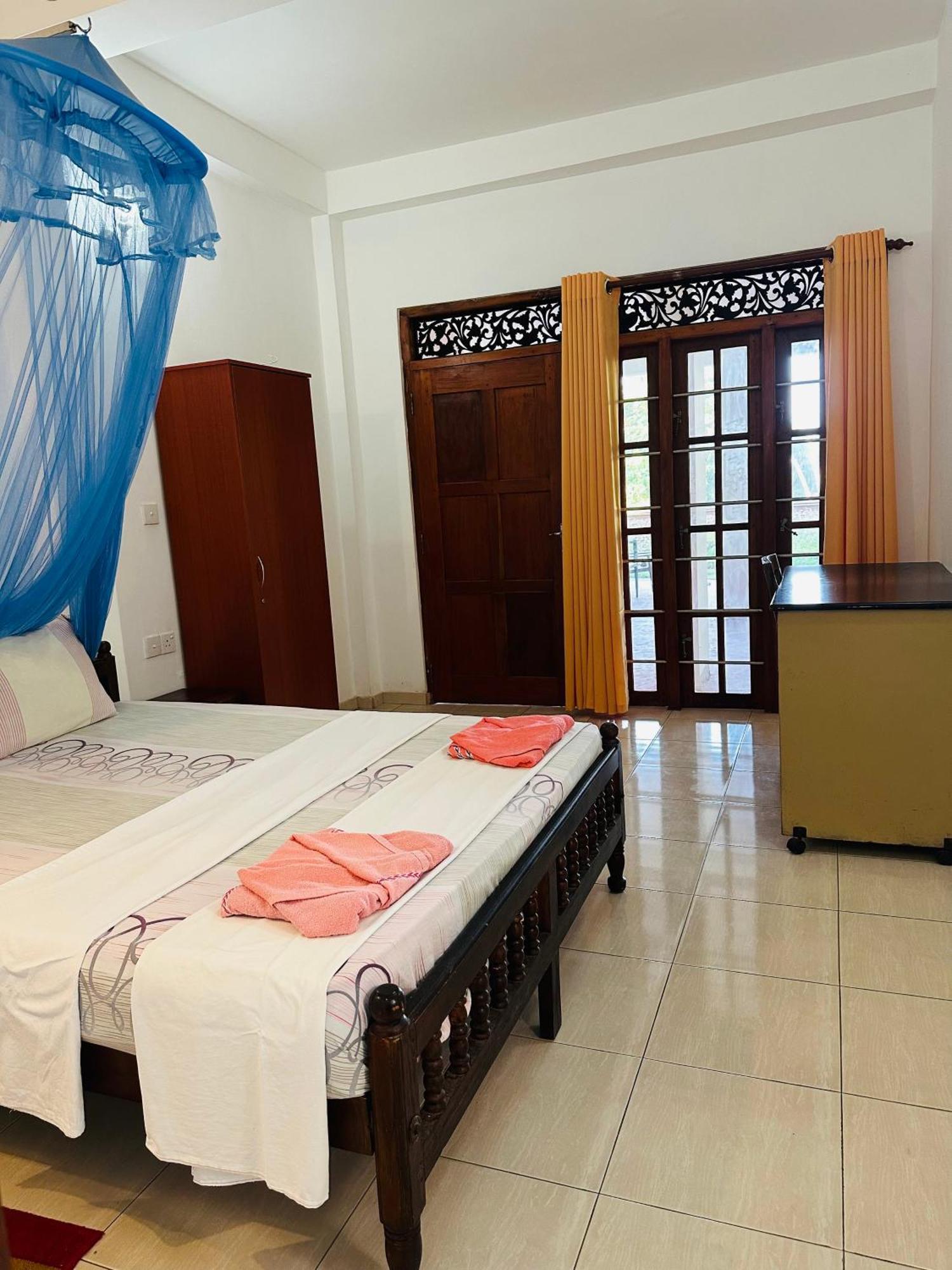 Ocean View Hotel 2*